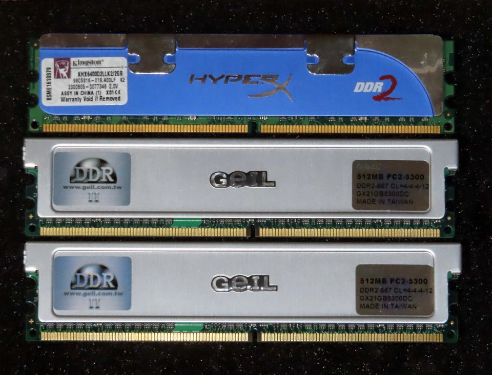 GEIL 1GB DDR2 PC2-5300 667MHz + Kingston HyperX 1GB PC2-6400 800MHz Memory DIMM - Image 1 of 1