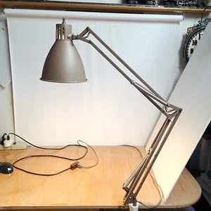 Vintage Articulated Swing Arm Desk Industrial Machinist Lamp READ (NO CLAMP) - Picture 1 of 24