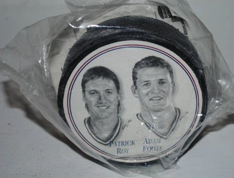1996 Colorado Avalanche NHL Champions hockey puck, Patrick Roy / Adam Foote, MIP Cover