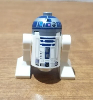 LEGO Star Wars R2-D2 Astromech Droid from 75301 Luke Skywalker's X-wing Fighter - Image 1 of 4