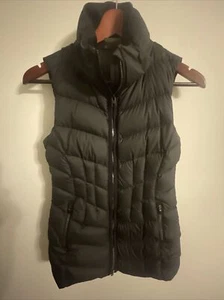 ATHLETA GOOSE DOWN INSULATED PUFFER VEST POCKETS WOMENS XXS 90% Down Fill EUC - Picture 1 of 6