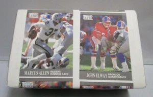 Fleer Ultra 1991 juego completo de fútbol #1-300 y envoltura personalizada - novato Brett Favre - Imagen 1 de 3