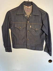 Vintage Levis Girls Denim Jacket Size 10 - Girl Scout Patches 1973 - 1974 - Cool - Picture 1 of 11