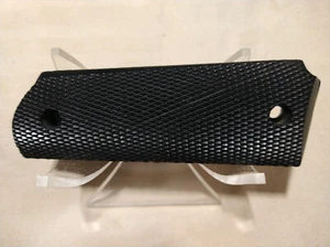 1911 Govt. Model: Checkered Black Grip Panels - No Grip Screws - Picture 1 of 4