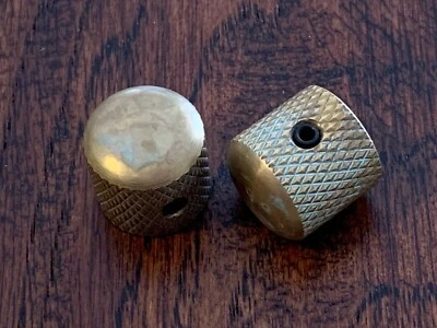 (2) Perillas de guitarra de LATÓN CRUDO 'ENVEJECIDO' SÓLIDO / cúpula / tornillo de juego / guardabarros / ollas CTS Foto 1 de 4