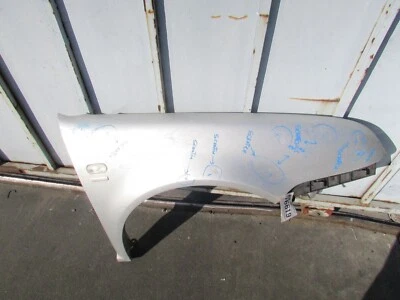 VOLKSWAGEN JETTA GLI 2000-2004 PLATA GUARDABARROS DELANTERO DERECHO CARCASA OEM Foto 1 de 4