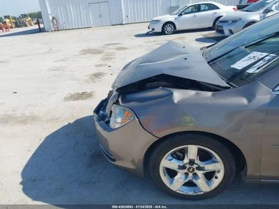 Chevrolet Malibu ECM 2010 2,4 L módulo de control electrónico usado 106 k millas Foto 1 de 4