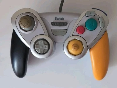 Saitek Nintendo Gamecube Grey Controller - Good Condition - Image 1 of 2
