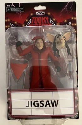 Figura de acción Neca Toony Terrors JIGSAW capa roja 6" nueva Foto 1 de 4