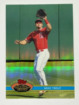 2021 Topps Stadium Club Chrome MIKE TROUT SP Image 1991 Design Variation #200 - Image 1 of 2