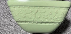 Signature Debby Degura 2007 Chelsea Lt. Green/HONEYDEW SQUARE 6" Soup Bowl MINT! - Picture 1 of 3