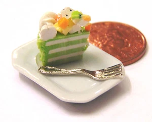 1:12 Escala Rebanada De Pastel & Horquilla Sueltos En A Placa Cerámica - Imagen 1 de 1