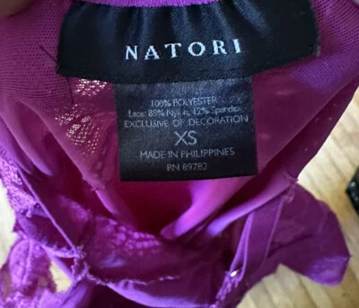 Vestido Vintage Natori Rosa Fucsia con Encaje Usado en Excelente Condición XS ¡Absolutamente Impresionante! 💕 Foto 1 de 4