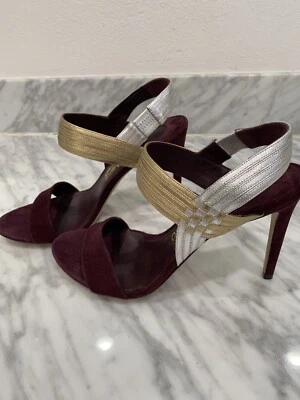 Nuevas Sandalias Salvatore Ferragamo Borgoña/Ciruela Gamuza Con Plata y Dorado Con Bolsa Foto 1 de 4