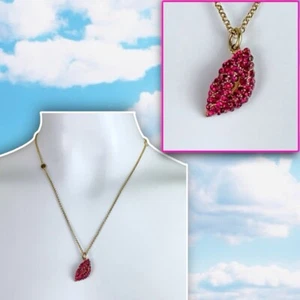 Neu ohne Etikett Juicy Couture True Y2k Vintage Glitzer Pavé Lippen Charm Halskette Indie Elegant - Bild 1 von 8