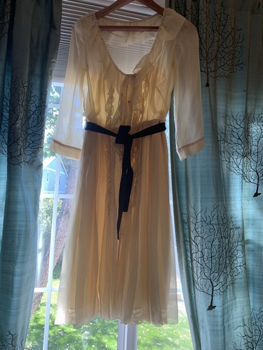 Incredibile abito PRADA avorio crema seta chiffon nero a nastro 42