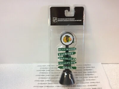 CHICAGO BLACKHAWKS FAN CROSSING ORNAMENT New NHL EVERGREEN IN PLASTIC CASING  - Image 1 of 2
