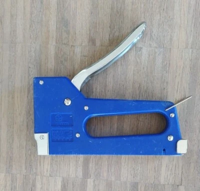 Tacker Lux für Feindrahtklammern - super praktisch - Bild 1 von 3