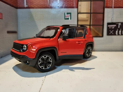 Jeep Renegade Trailhawk 2015 Red 1:24 Scale Detailed Diecast Welly Model - Image 1 of 4