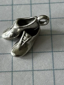 James Avery Pair Of Running/ Dance Shoes - Picture 1 of 6