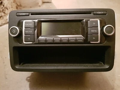 NEU Radio RCD210 MP3 VW Caddy Tourag Bus Multivan Phaeton Caddy Passat 5K0035156 - Bild 1 von 4