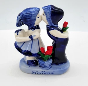 Vtg. Holland Kissing Couple Boy Girl Hand Painted Ceramic Figurine Red Tulips - Picture 1 of 7
