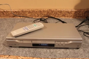 Sharp DVD/CD Kombiplayer DV-S1U mit Fernbedienung! GEPRÜFTE FUNKTIONIERT - Bild 1 von 8