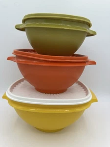 3 Vintage Tupperware Servierschüsseln mit Starburst Deckel gelb, orange, grün - Bild 1 von 8
