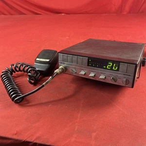 Vintage Cobra 29 Plus 40 Channel CB Radio W/Microphone - Powers On But Read! - Picture 1 of 14