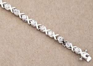Lady's Women's Siver Plated Tennis Bracelet Cubic Zirconia 7.25 inch long OXOX - Picture 1 of 5