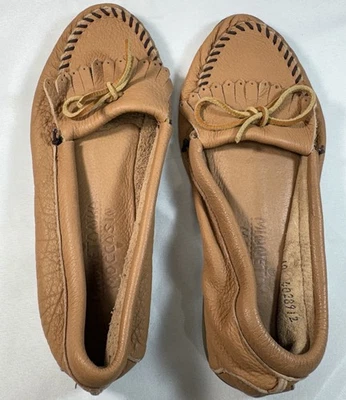 Minnetonka Moccasins Women's Hardsole Brown Flat Shoes Size 10 Lightweight Comfy - Image 1 of 4