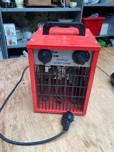 Oypla Rot Metall 2 kW Elektro Heizlüfter - Bild 1 von 5