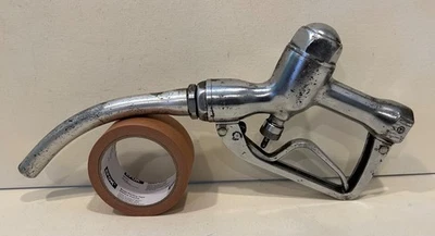 De colección (¿Tokheim?) Manija de boquilla de bomba de gas - Gas y petróleo de colección Foto 1 de 4