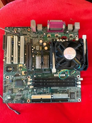 intel motherboard 845 socket 423 with CPU Intel Pentium 4 ( 1.8Ghz ) - Image 1 of 4