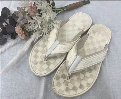 Sandália Louis Vuitton Damier tamanho 8 - Imagem 1 de 4