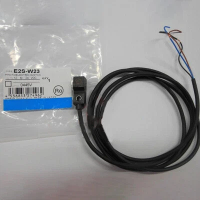 E2S-W23 For Omron Rectangular Inductive Sensor 12-24V DC 1m - Image 1 of 2