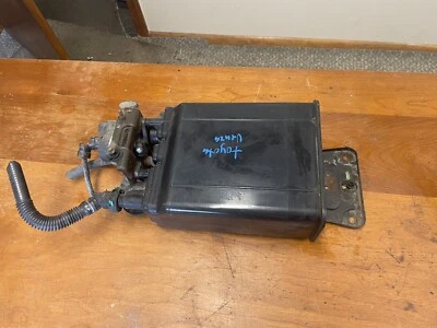 Bote de carbón de vapor de combustible Evap Toyota Venza 2009-2012 OEM 77740-0T010 Foto 1 de 4