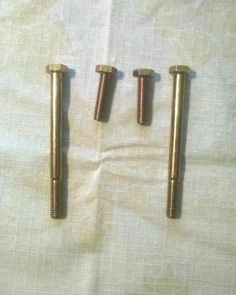 JUEGO DE 4 PERNOS DE CUATRO CAÑONES V8 QUADRAJET ROCHESTER 305 302 350 327 400 NUEVO 4 PERNOS Foto 1 de 1