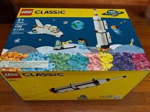 LEGO Classic Space Mission 11022 Building Set from 2022 - Discontinued - - Picture 1 of 8