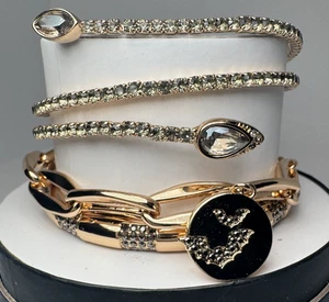 Bomb Party Halloween 2025 Stack - ST27048 The Final Gleam - Bat Charm - Picture 1 of 5