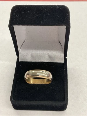 14k Yellow/white Gold Men’s Wedding Band 6.1 Grams - Image 1 of 4