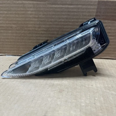 Nuevo de Lote Antiguo Infiniti QX80 15-17 RH Parachoques Luz de Señal de Giro Lámpara Parte #26130-5ZA0A. Foto 1 de 4