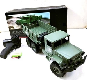 Radiocomando camion militare 1/16 6 ruote motrici cingolato B-16 - Foto 1 di 11