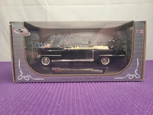 Modellino firmato Cadillac US Presidental Limousine scala 1:32 auto pressofusa - Foto 1 di 6
