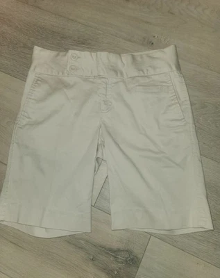 Old Navy Stretch Tan Chino Shorts Juniors Size 1 - Image 1 of 4