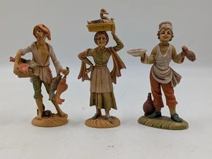 "Figuras vintage de belén de Italia de 5"" - Fish Monger". Mujer con ganso, niño pizza - Imagen 1 de 10