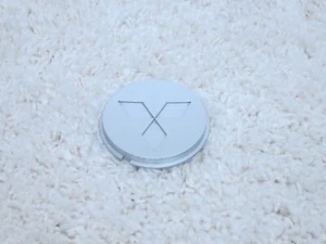 MITSUBISHI LANCER EVOLUTION, , OUTLANDER WHEEL SILVER CENTER CAP 4252A014 #A-4 - Picture 1 of 2
