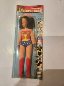 Wonder Woman  - Mego  Vintage 8 inch action figure - 1970's. RARE!