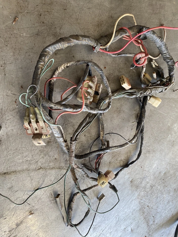 Arnés de cables del motor Datsun Roadster 1600 1966 1967 Foto 1 de 2