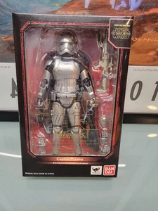 BANDAI SHFIGUARTS STAR WARS FORCE AWAKENS CAPTAIN PHASMA 6" FIGURE AUTHENTIC *US - Picture 1 of 3